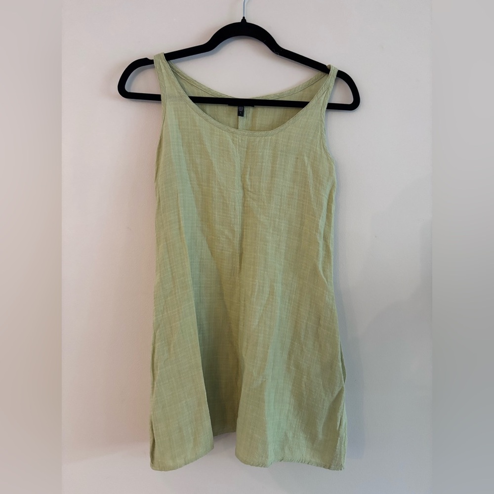 Eileen Fisher Pale Green Linen Tank with pockets, size small